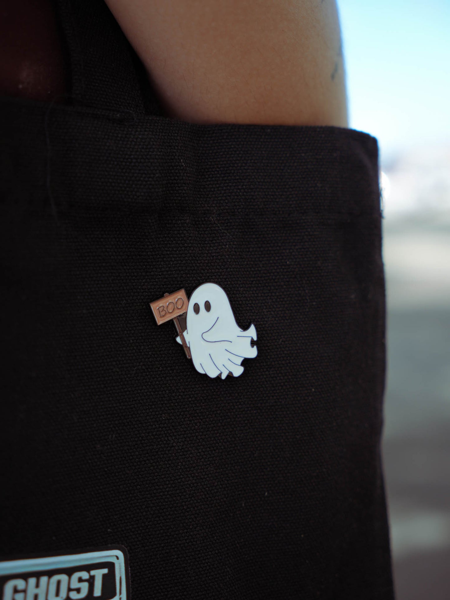Ghosti Pins